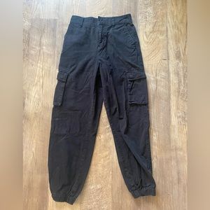 black cargo pant